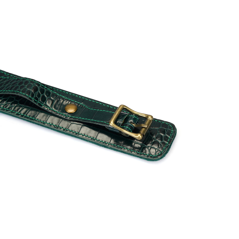 Limited Edition: Crocodile-effect Dark Green- Leather Collar with Chain Leash